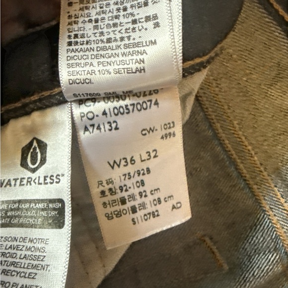 Levi's Men's Dark Denim Straight Jeans - Picture 7 of 10